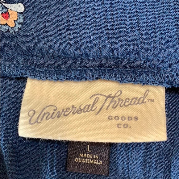 Universal Thread Top - Picture 5 of 6